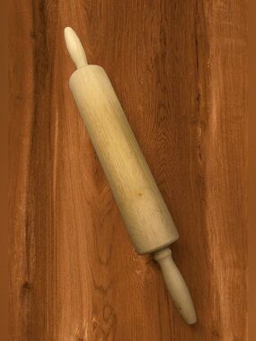 Wooden rolling pin for baking - classic with rotating handles